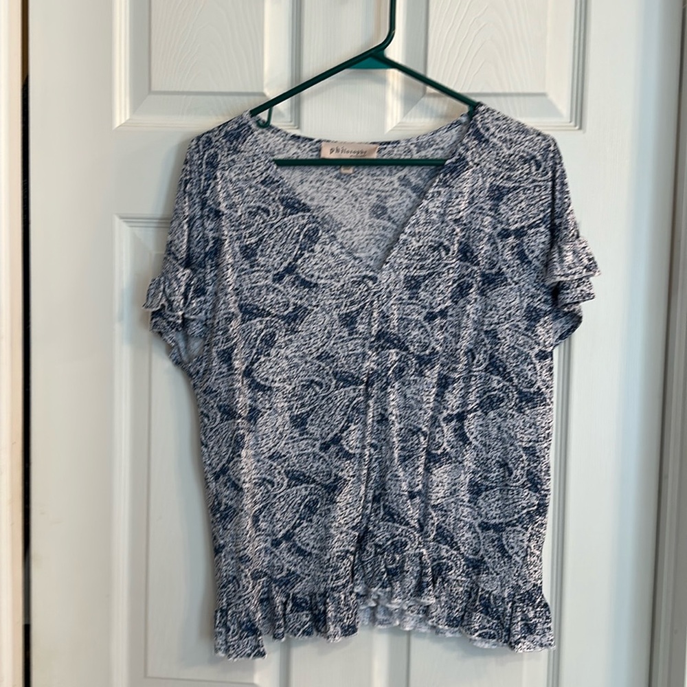 Philosophy, V-neck, dressy T-shirt, size medium